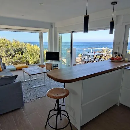 Beautiful Just A Few Meters From The Sea Apartment *