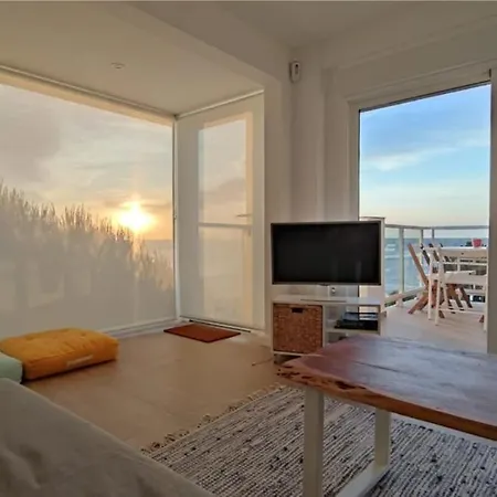 Apartment Beautiful Just A Few Meters From The Sea